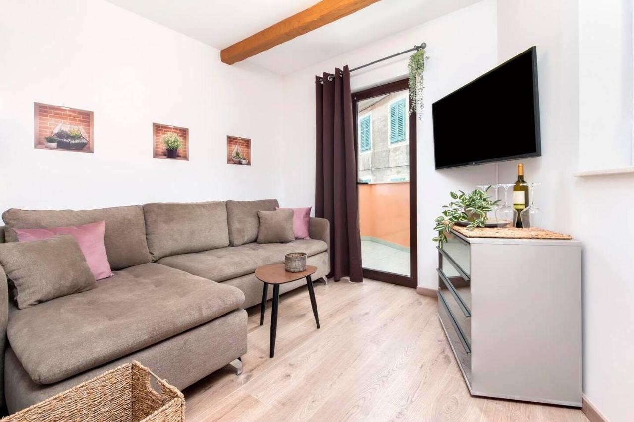 Apartment Kuca Melina